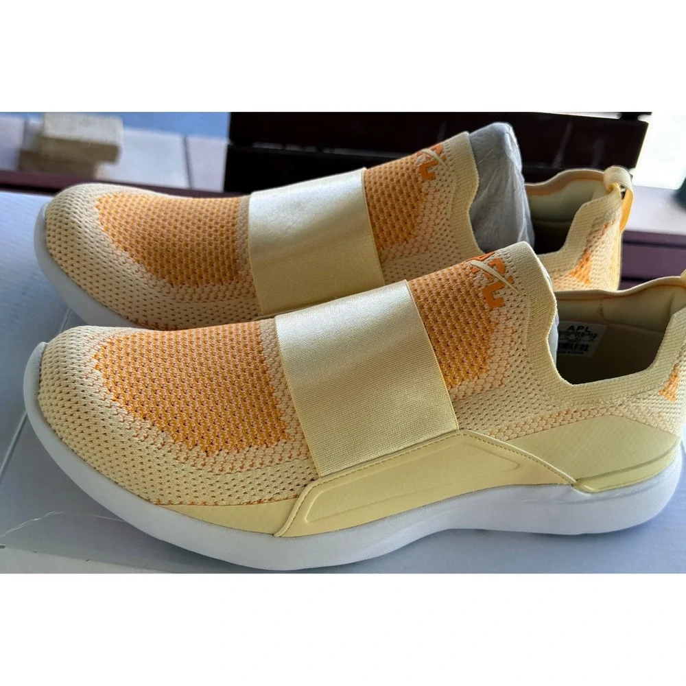 APL TechLoom Bliss Mens 11 Yellow Orange Slip‎ On Running Shoes Sneakers 0923XC